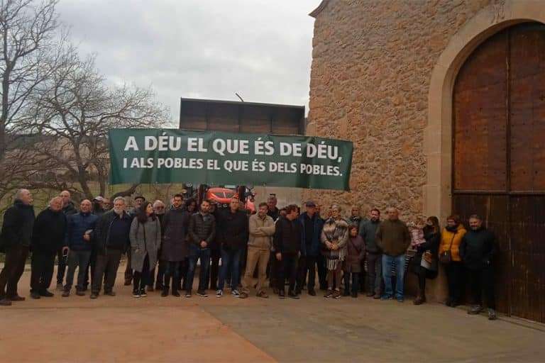 manifestacio esglesia castellfollit boix